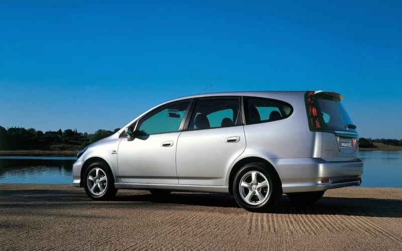 7-местный Honda Stream