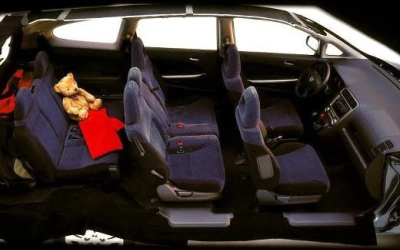 7-местный Honda Stream
